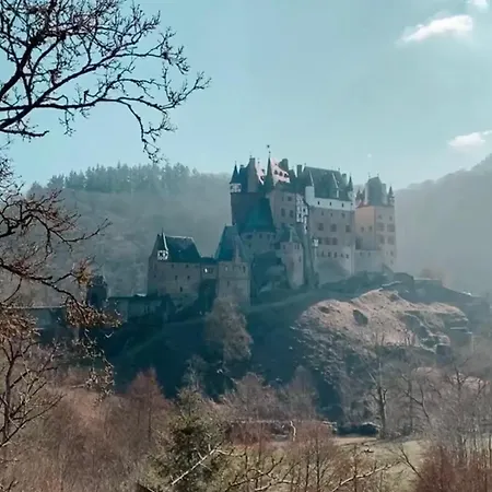 Schoene Aussicht 아파트